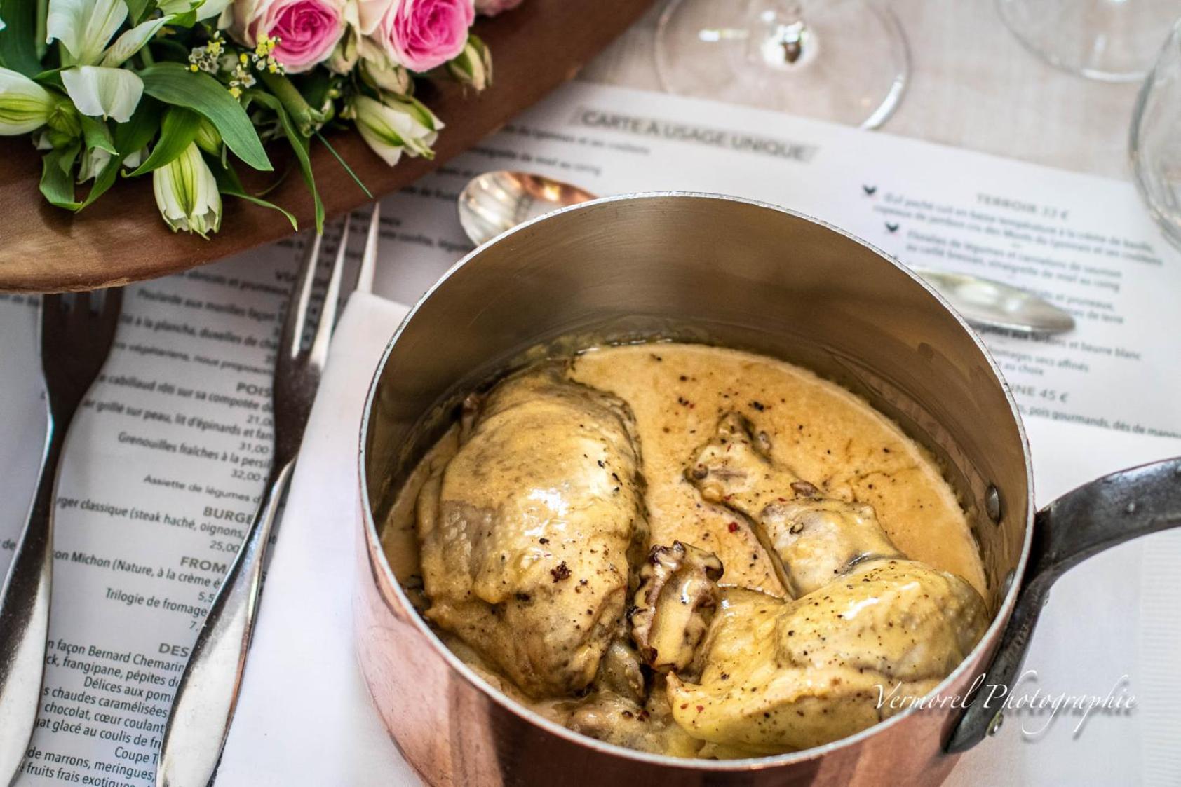 Logis Hotel Tante Yvonne & Son Restaurant Semi-Gastronomique - Lyon Nord Quincieux ภายนอก รูปภาพ