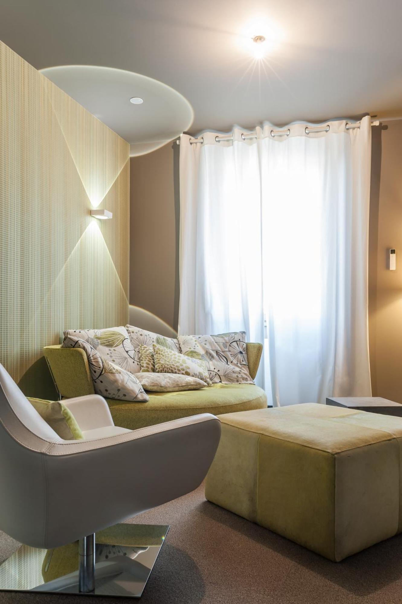 Logis Hotel Tante Yvonne & Son Restaurant Semi-Gastronomique - Lyon Nord Quincieux ภายนอก รูปภาพ